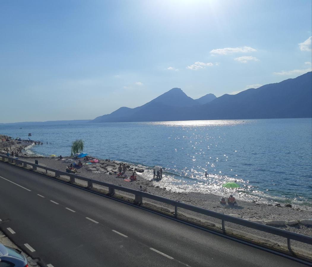Casa Manu Apartment Brenzone sul Garda Luaran gambar