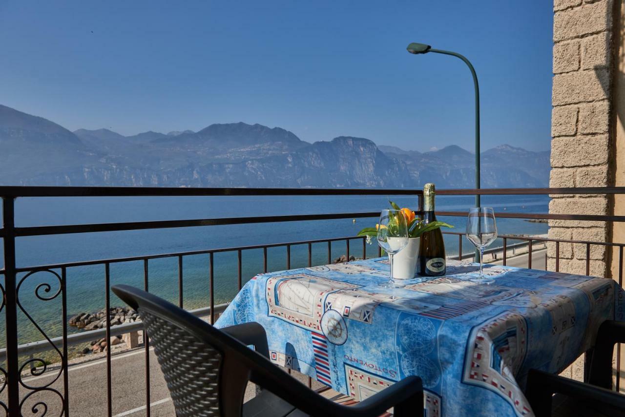 Casa Manu Apartment Brenzone sul Garda Luaran gambar